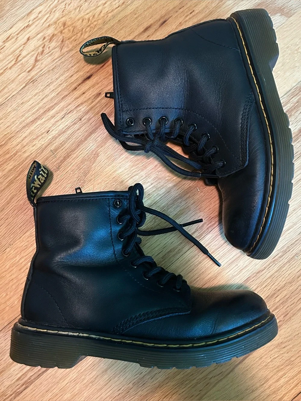 Kids Dr. Martens Boots Size 1
